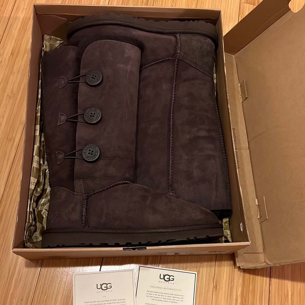 Ugg Bailey Button Triplet Chocolate brown